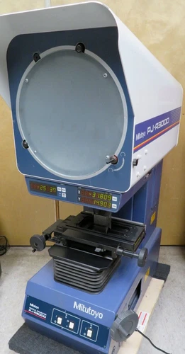 Mitutoyo 302-712A PJ-A3000 Vertical Optical Comparator 10x Lens