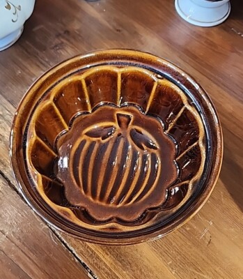 Crate & Barrel Pumpkin Ceramic Stoneware Cake, Bread, Jello Mold, Fall Baking