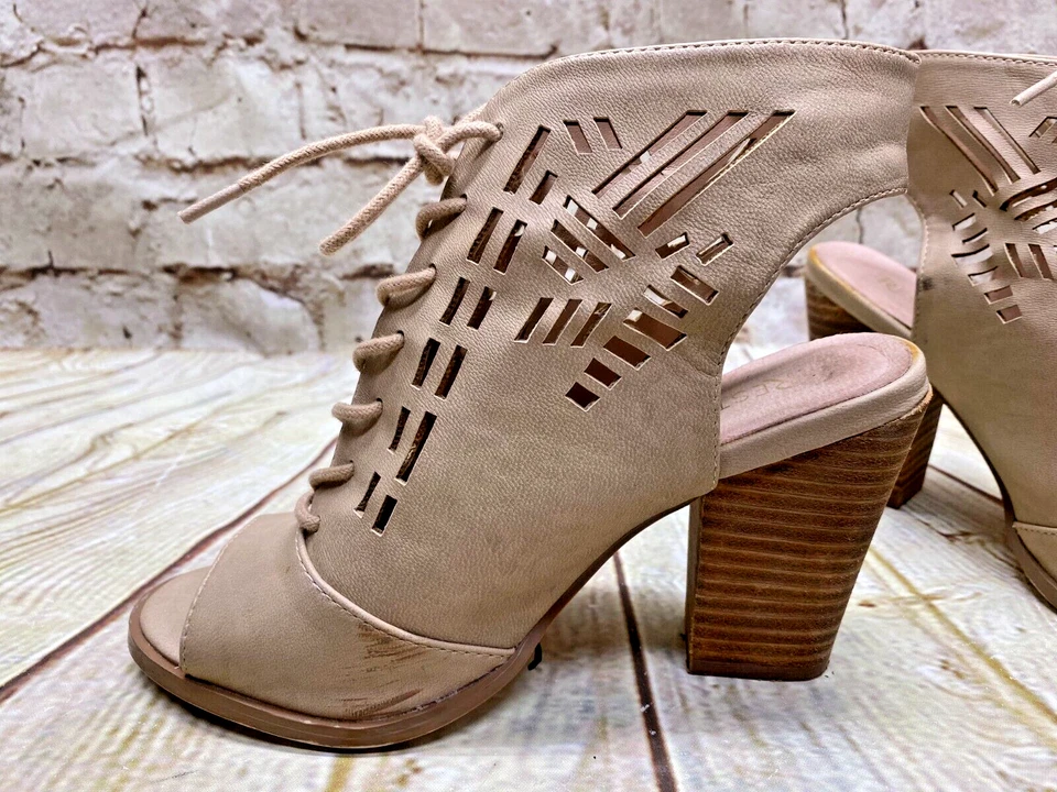 Sandalia troquelada punta abierta restringida para mujer zapatos tacón bloque botín 6 Foto 3 de 4