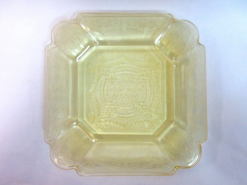 7 3/4" Salad / Lunch Plates, Lorain (Basket), Yellow Depression Glass, Set of 3 - Picture 2 of 3