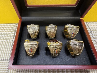 Michael Jordan - Championship 6 Chicago Bulls Ring Set With Wooden