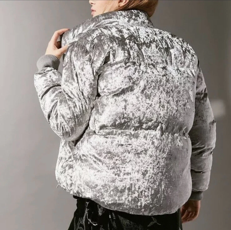 Chaqueta UO Silence Noise Velvet Puffer Cremallera Gris Plateado Talla Mediana, ¡Nueva! Foto 2 de 4