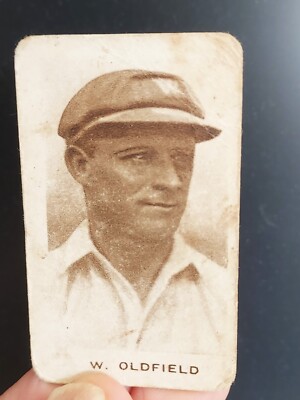 CRICKET: 1934 MacRobertsons 1/2D Sports Champions #48 W Bill Oldfield GC