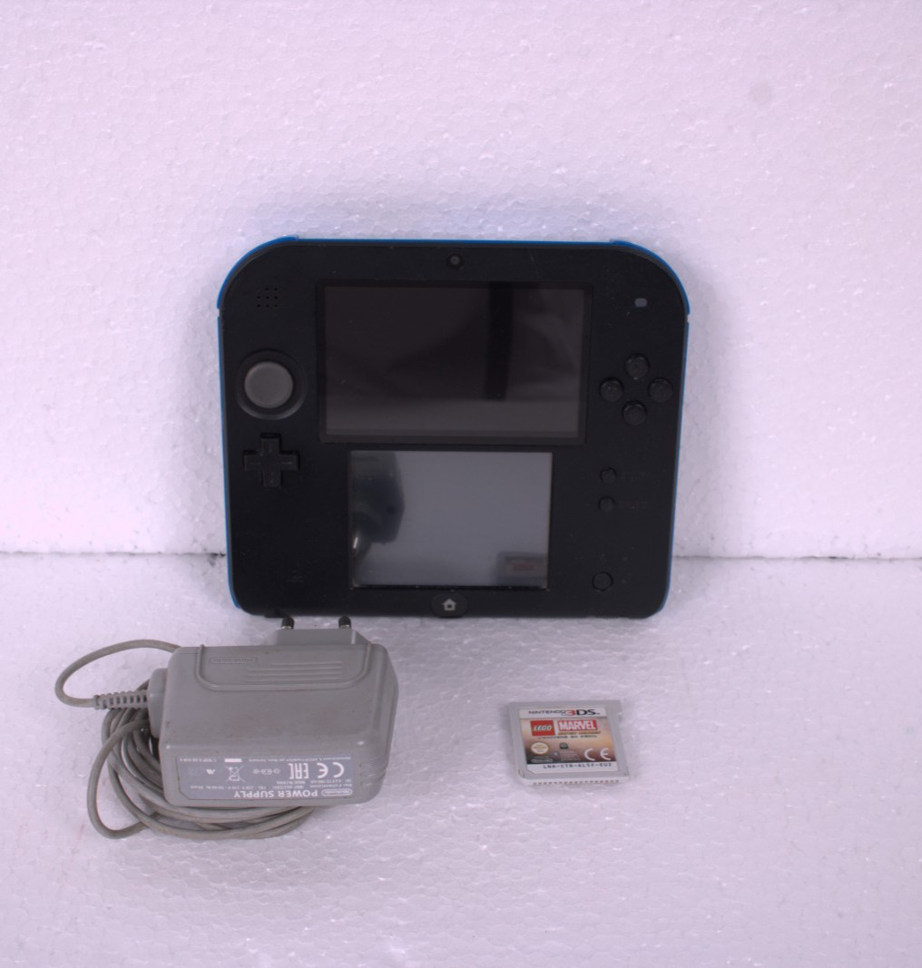 Console NINTENDO 2DS Nero e Blu con Caricatore e Gioco omaggio 100% Funzionante