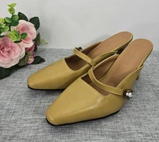 Pointed Toe Heel with Pearl Strap Slingback Yellow Bee Heels for Women  Sz 9 US