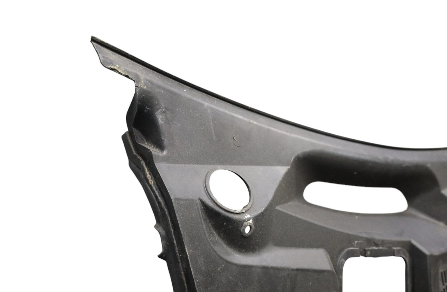14-17 Maserati Ghibli Windshield Wiper Cowl Trim Cover Panel Black 670010468 Oem