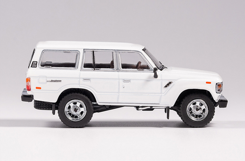 1/64 Alloy simulation car model Toyota Land Cruiser 60 car gift collection - Picture 6 of 12