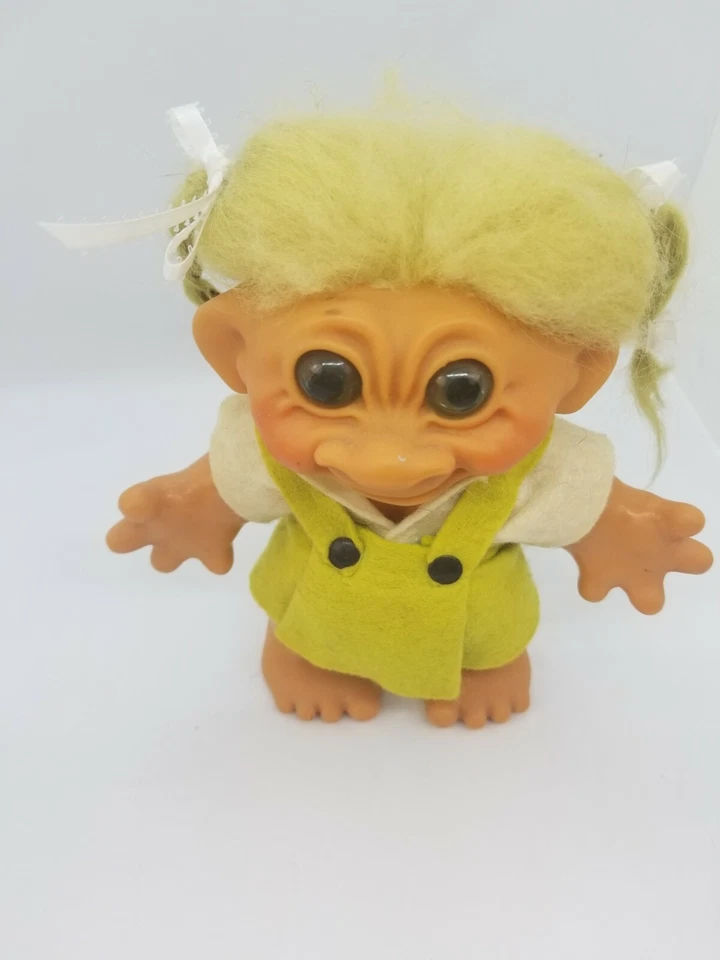 Banco Muñeca Troll Thomas Dam 8" Ropa Original Foto 2 de 4