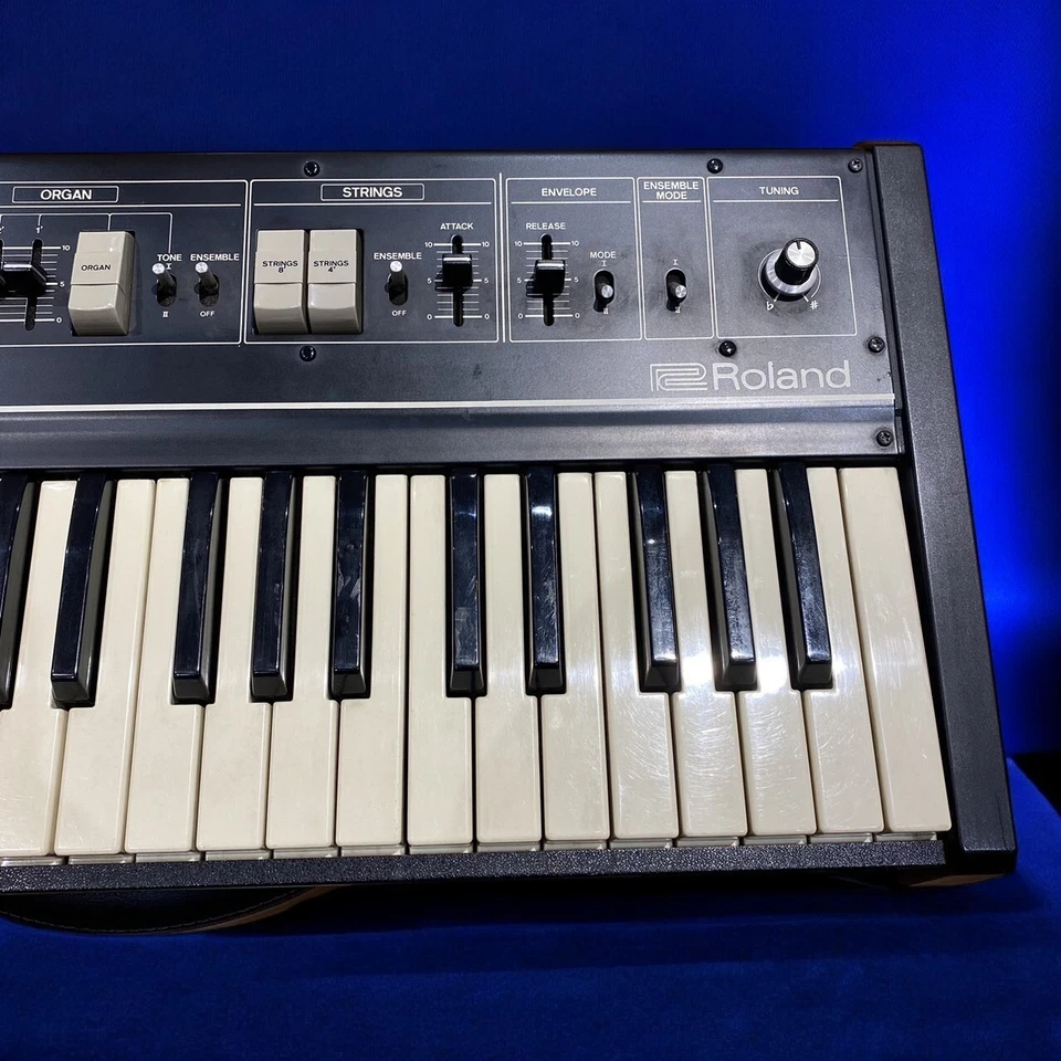 Roland RS-09 Organ Strings 09 Analog Keyboard Synthesizer Tested/working - Image 4 of 4