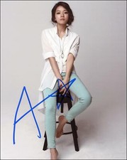 Ko Ah-sung "Snowpiercer" AUTOGRAPH Signed 8x10 Photo B