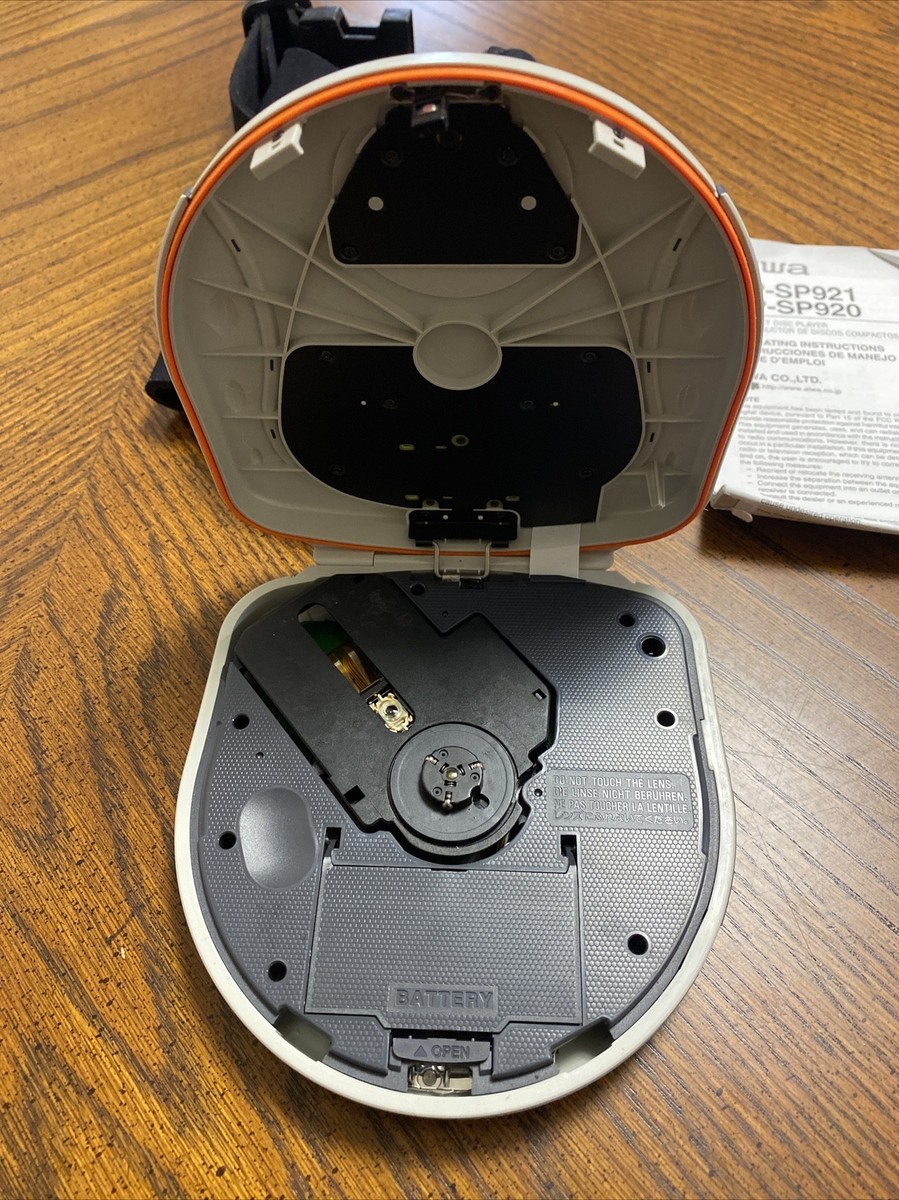 Aiwa Cross X Trainer XP-SP920 Portable CD Player W/ Belt Case