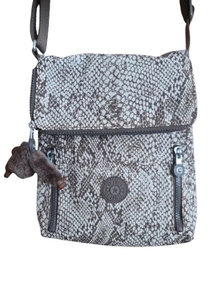 Aynela kipling outlet bag