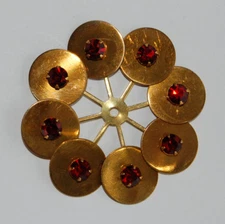 VINTAGE SIAM RED RHINESTONE BIG FLOWER CIRCLE FINDING