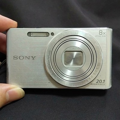 Sony DSC-W830 Cyber-Shot 20.1MP 8x Optical Zoom Digital Camera