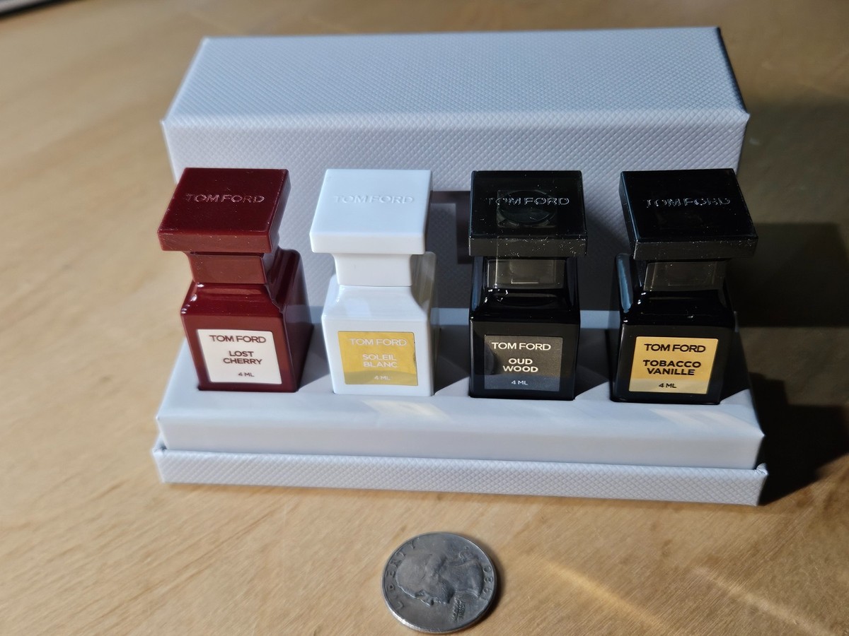 TOMFORD OUD WOOD4点セット TOM FORD Private Blend Coffret Set 4 x 0.13 oz Oud Wood Soleil
