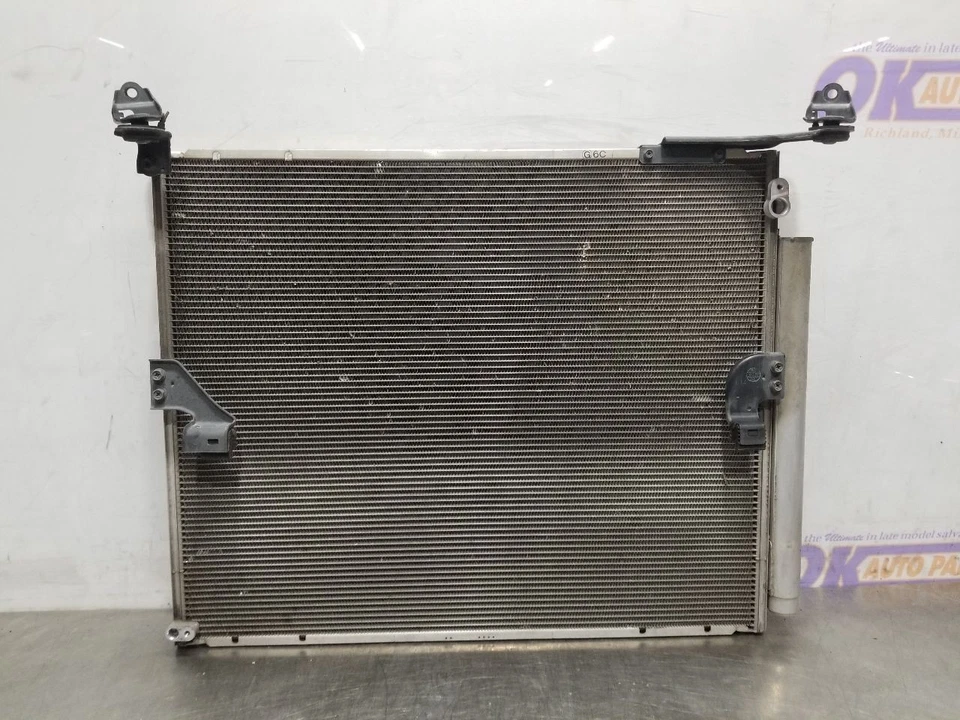 19 2019 TOYOTA 4RUNNER SR5 4.0L AC CONDENSER - Image 2 of 4