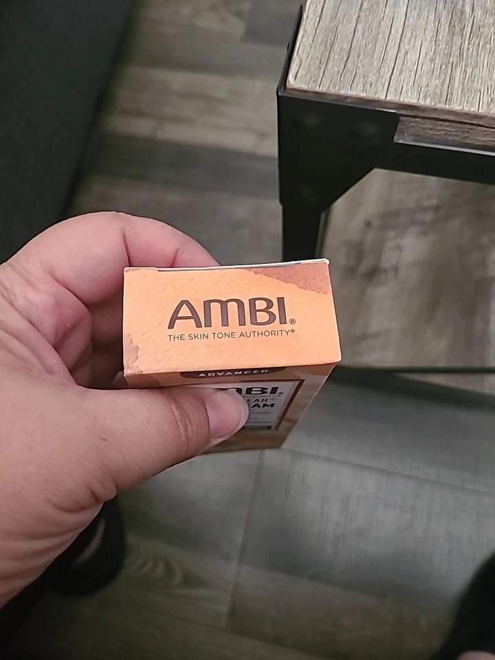 Ambi Fade Cream Clear 1 oz para manchas oscuras Foto 2 de 4