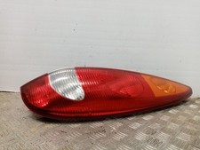 HECKLEUCHTE RECHTS / 2065106 FÜR NISSAN ALMERA TINO V10M BASICO