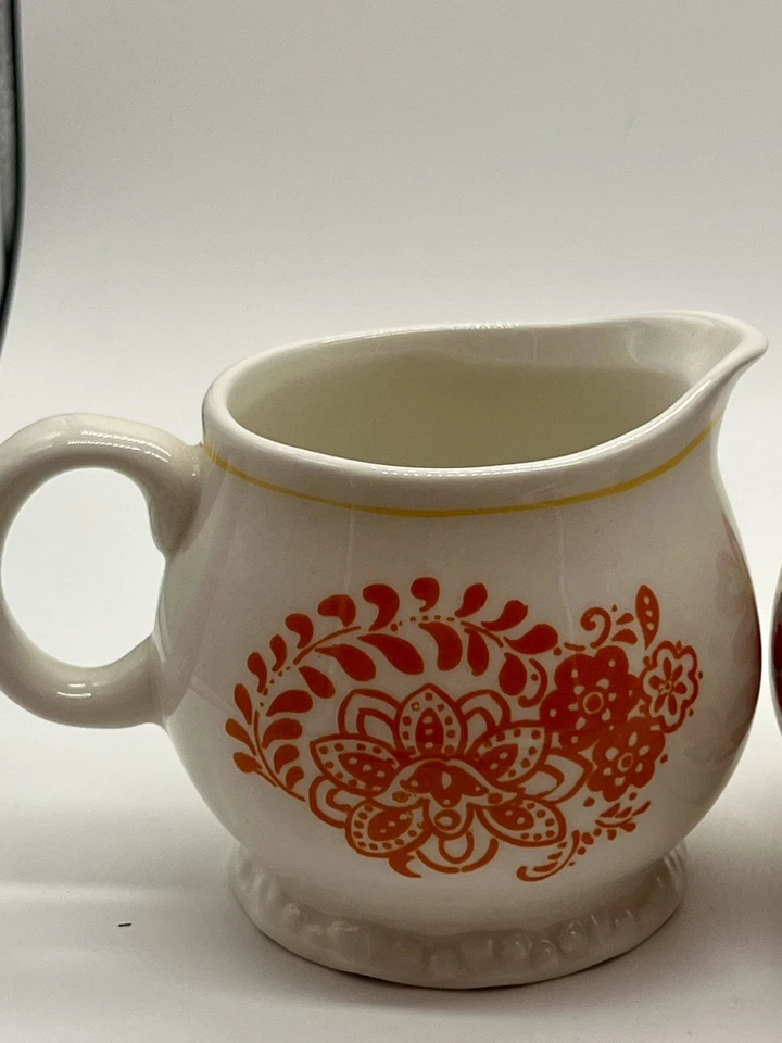 Juego de gres The Pioneer Woman Flea Market - Núcleo de cuencos cubiertos de azúcar y crema Foto 3 de 4