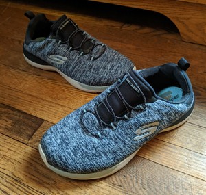 sketchers wide shoes