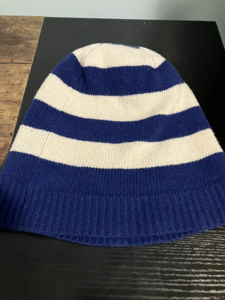 Gucci Gorro Tejido Lana Rayas Azul/Blanco con Cabeza de Tigre M/58 500929 4278 Foto 4 de 4