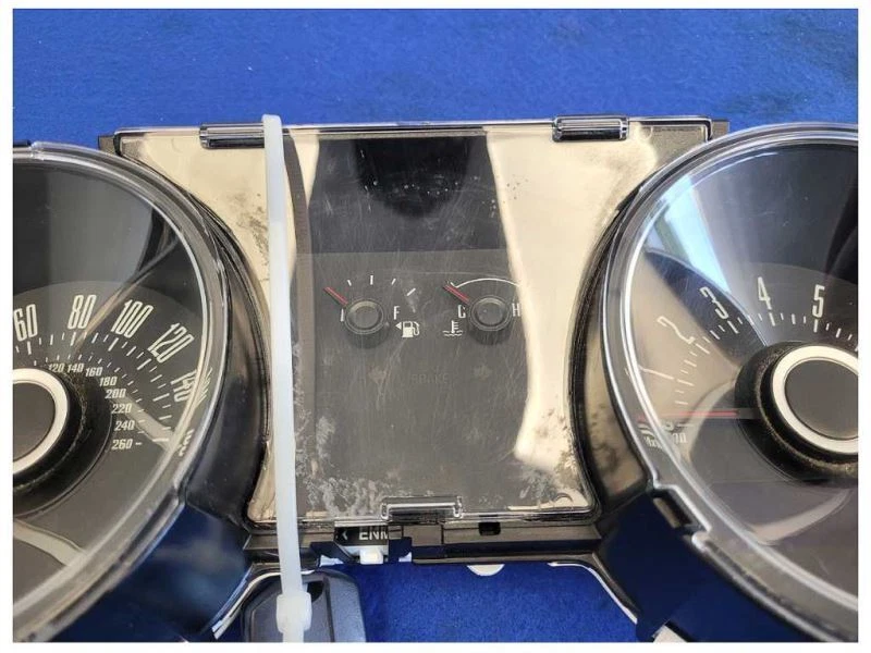 Ford Mustang GT 2013 5,0 L S197 calibre clúster velocímetro MPH 86 k millas 2563 Foto 3 de 4