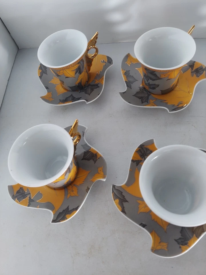 Tazas de café turcas con platillos (servicio para 6) Foto 2 de 4