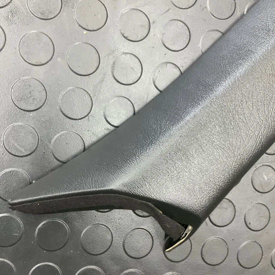 1997-2004 Mercedes SLK320 Classe Lado Direito A Painel Acabamento Tampa Preta Fabricante de Equipamento Original - Imagem 2 de 4