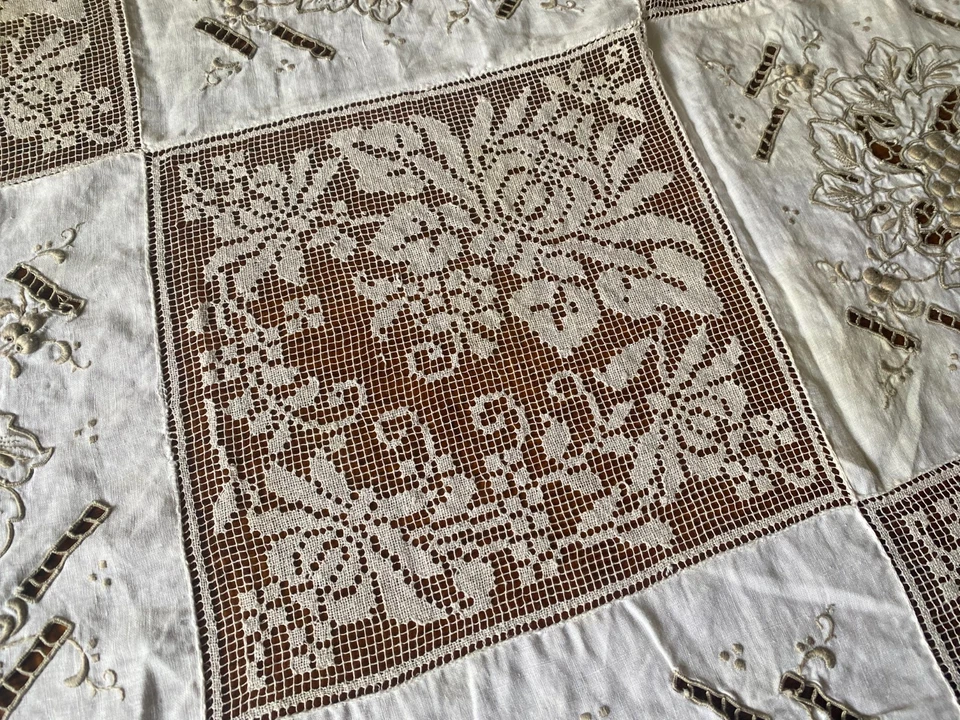 ANCIENNE NAPPE RECT 163 x 206 cm ÉCRU BRODÉE CARREAUX CROCHET BORD DENTELLE - Photo 3/4