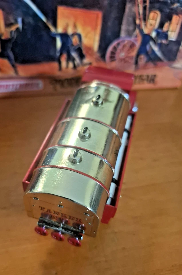 Matchbox Modell YFE11 - 1923 Mack AC Water Tanker OVP - Bild 4 von 4