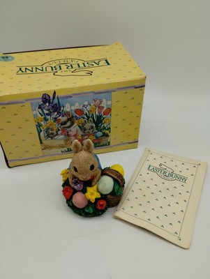 United Design Co. The Easter Bunny Family ''Easter Egg Hunt'' Dated 1988 VTG USA