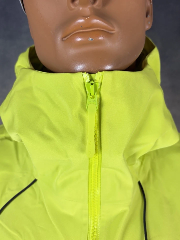ARC'TERYX Gore Tex Pro Alpha SV Raincoat Jacket Outdoor Hiking Size M RRP 530$ - Image 3 of 4