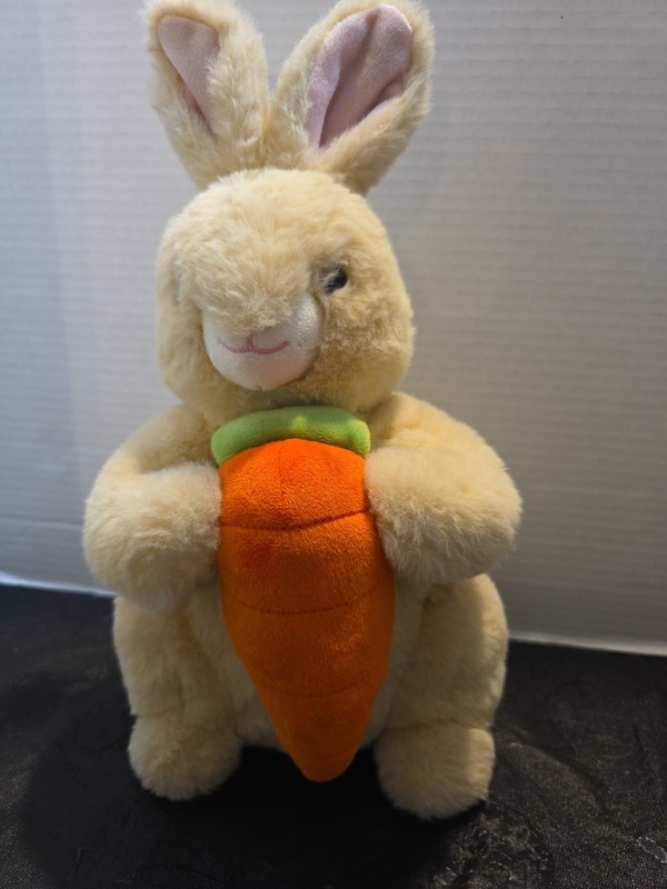 FAO Schwarz Glow Lights Up Toy 12” Plush LED w/Sound Tan BUNNY W CARROT 