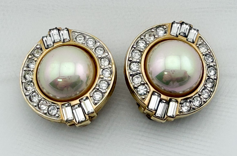 Carolee Iridescent Faux Pearl Rhinestone Art Deco Style Round Clip On Earrings