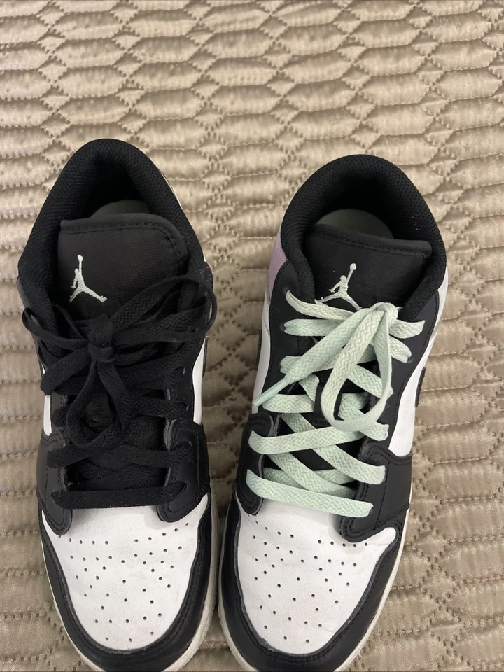 Air Jordans 1 Boys  6y Mid White/black / Purple / Green.  Excellent Condition - Image 2 of 4