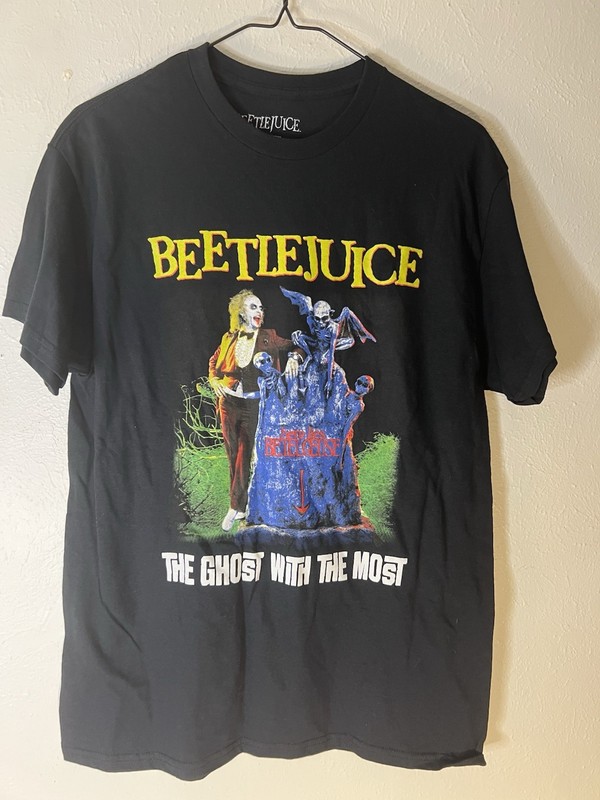 Beetlejuice T-shirt Size Xl