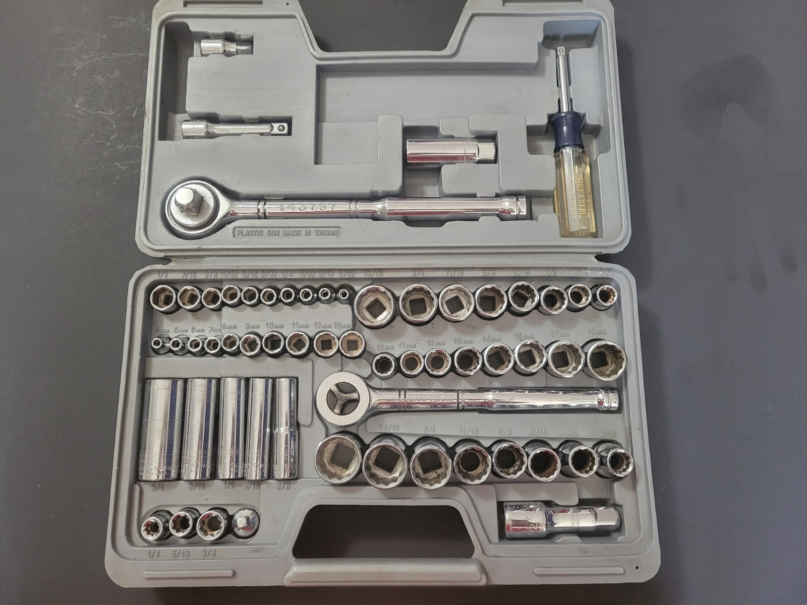 Vintage Craftsman 60pc Mechanics Socket Set -EE- SAE & Metric 1/2 3/8 1/4  USA