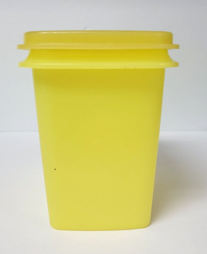 Vintage Tupperware Yellow Shelf Saver Storage Container w/ Lid (1243-5) 5"x4"x3" - Picture 2 of 7