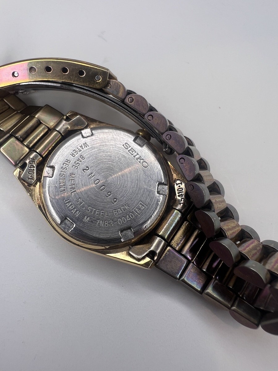 Vintage Ladies Seiko watch 7N83-0040 .Day / Date. Fluted