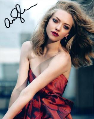 アマンダ・セイフライド（セイフリッド）サイン　オートグラフ　8×10インチ Amanda Seyfried signed 8x10 Photo Picture autographed VERY NICE +