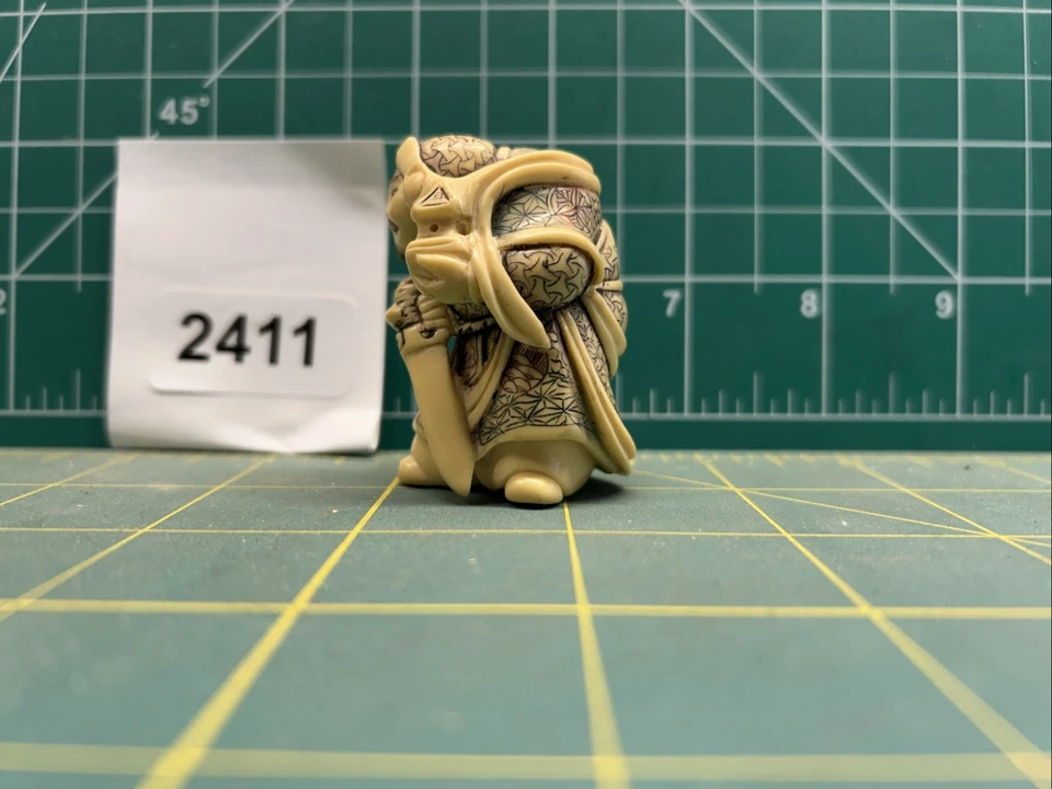 Bishamon tallado Netsuke 7772411 Foto 4 de 4