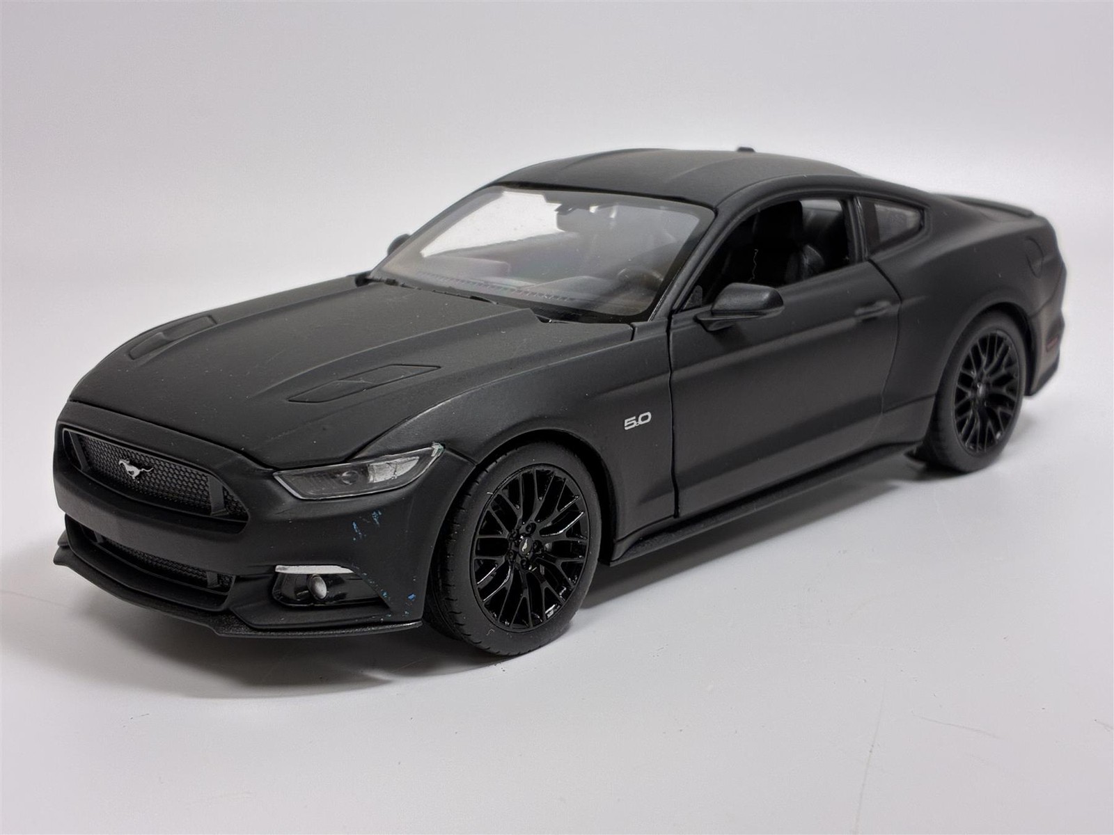 Ford Mustang GT 2015 Matt Black 1:24 Scale Welly 24062