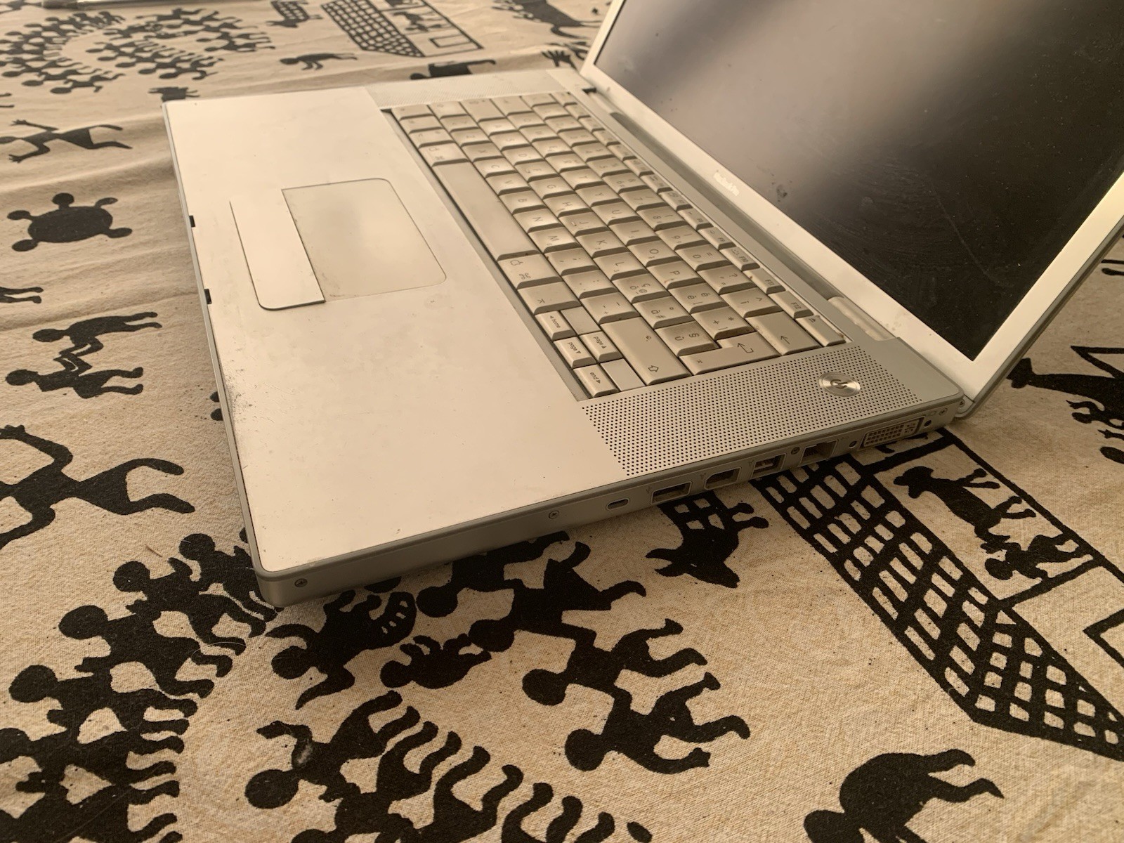 MacBook Pro A1226 Con Alimentatore foto 3
