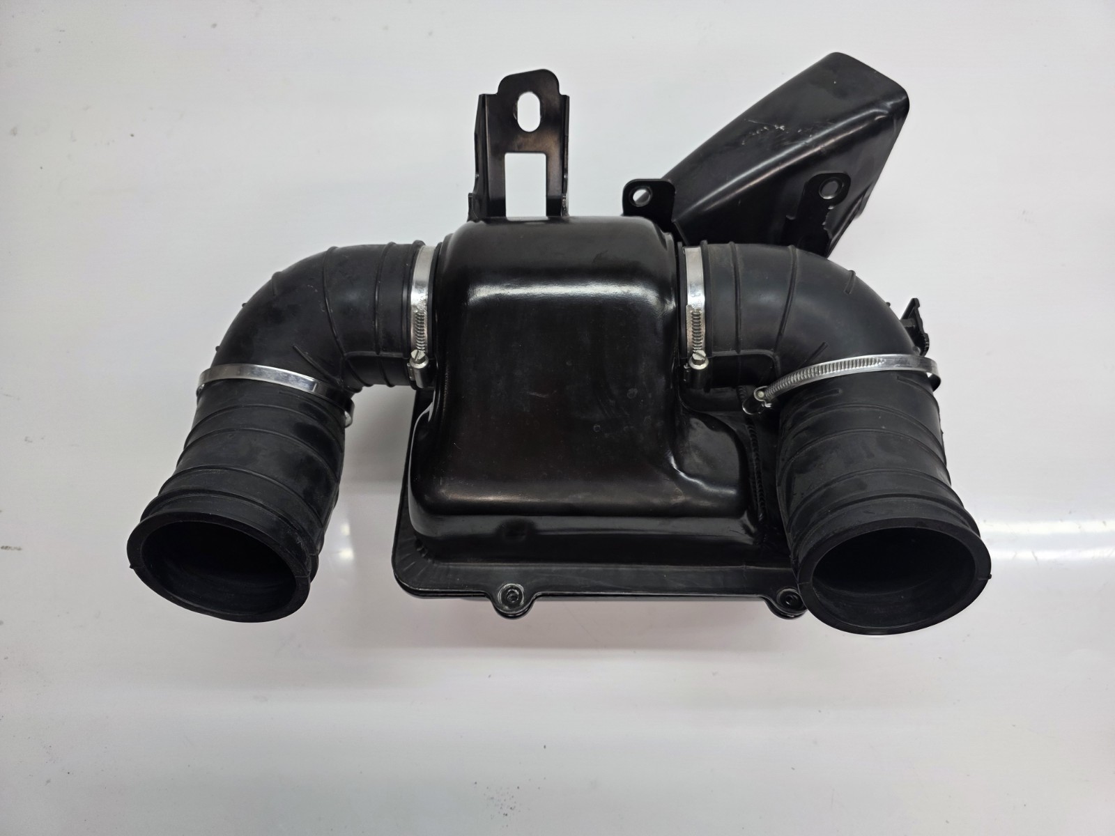 LAMBORGHINI AVENTADOR LP740 LP770 DRIVER LEFT SIDE AIR INTAKE BOX OEM 470133837G