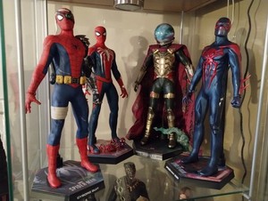 Hot Toys Mysterio | eBay