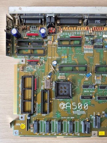 ✅ Motherboard Commodore Amiga 500 REV 6a ⭐ ohne Chips ⭐ defekt / green screen ⚡️ - Afbeelding 2 van 8