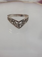 925 Sterling Silver Filigree Ring  Vintage V Band Ornate Floral Size 6