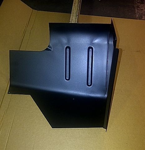 RANGE ROVER CLASSIC FOOTWELL DRIVER SIDE (RH) A-POST REPAIR PANEL