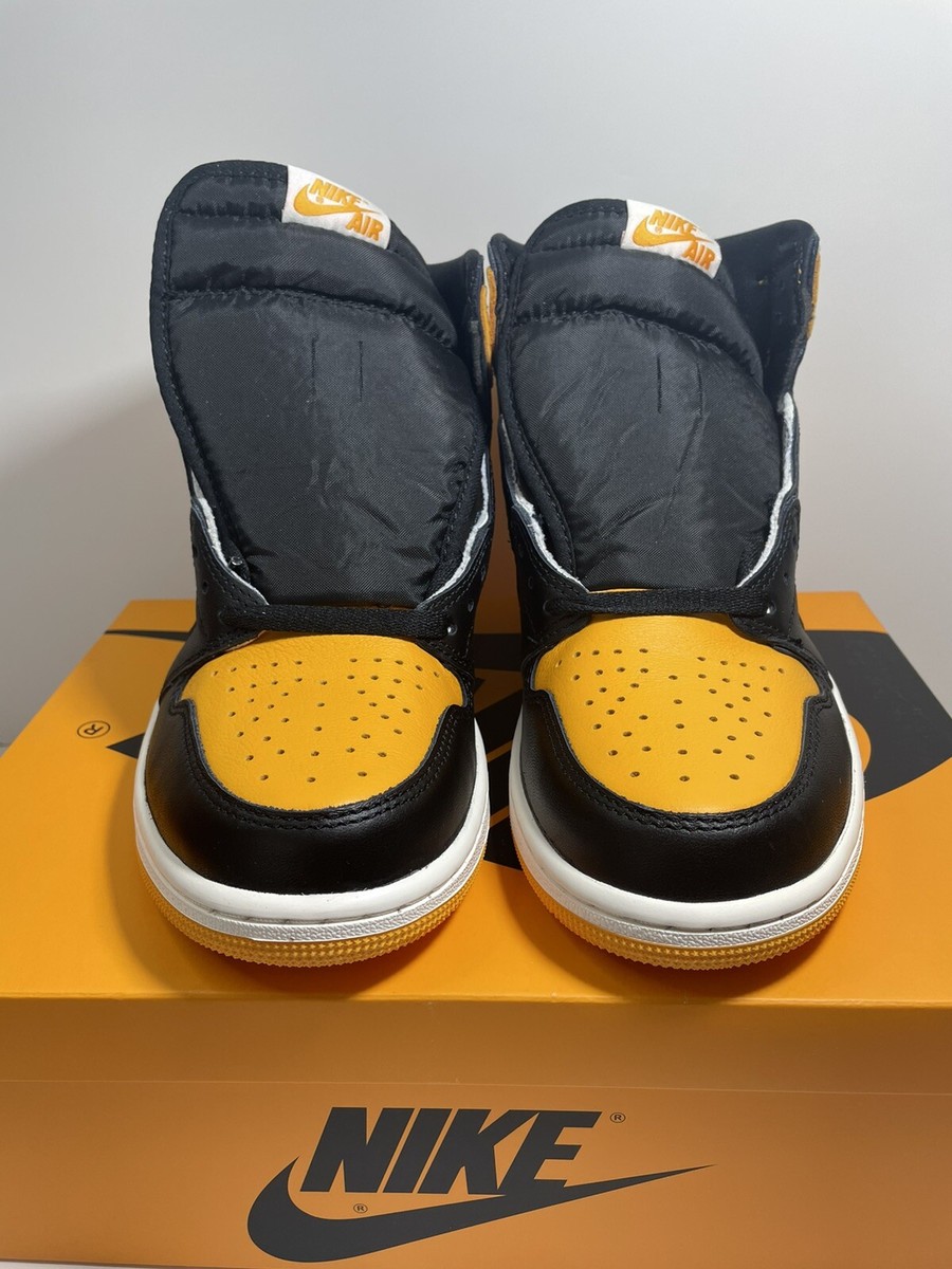 Air Jordan 1 Retro High OG Taxi Yellow Toe Sneakers 555088-711