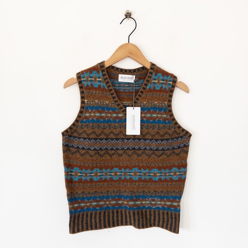 Eribe Scotland Brodie Vest Size S Super Soft Shetland Wool Fair Isle Knit NEW